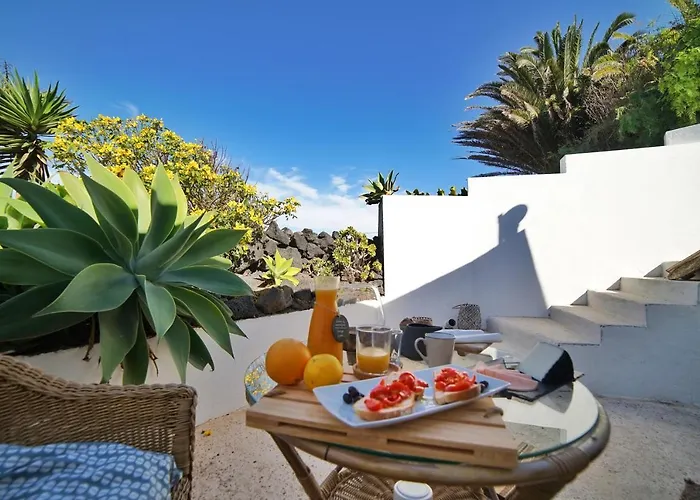 La Mimosa Bed and Breakfast