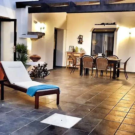 La Mimosa Teguise (Lanzarote)