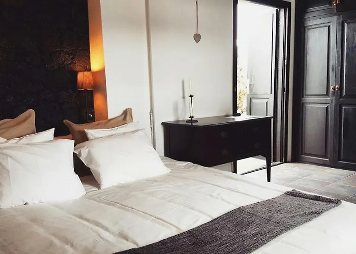 La Mimosa Bed & Breakfast